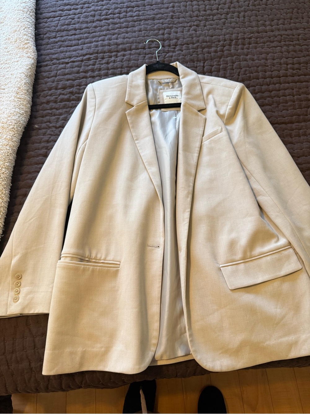 Abercrombie & Fitch Light Cream Single-Button Blazer